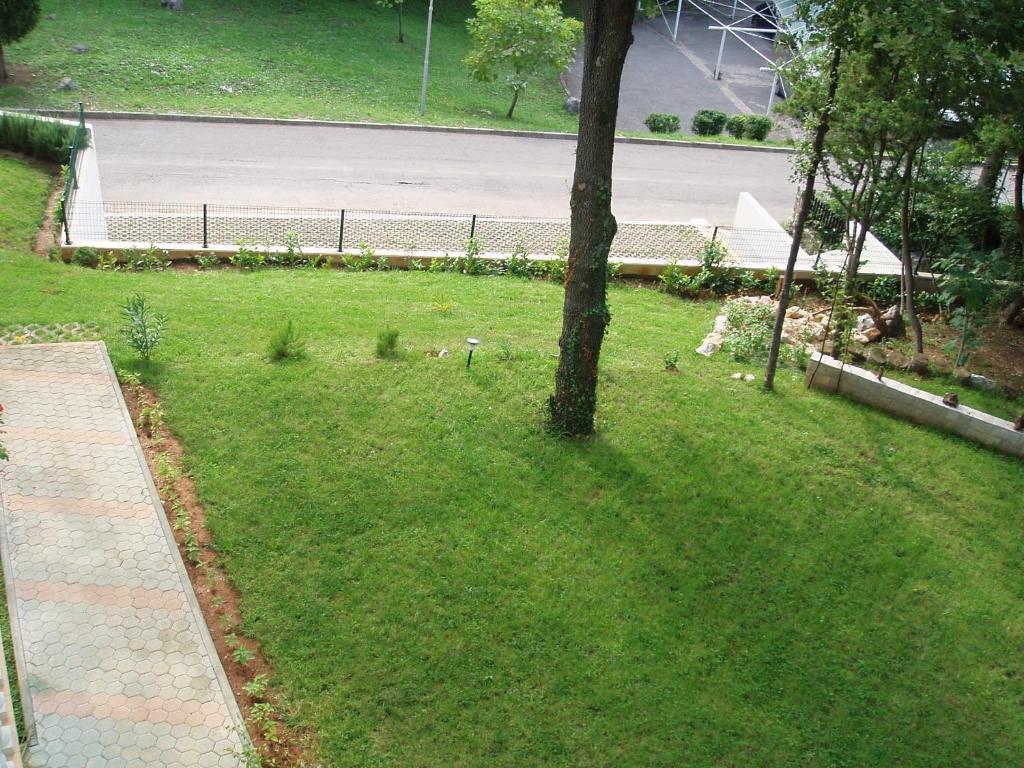 Apartments Viktorija Omišalj Exterior foto